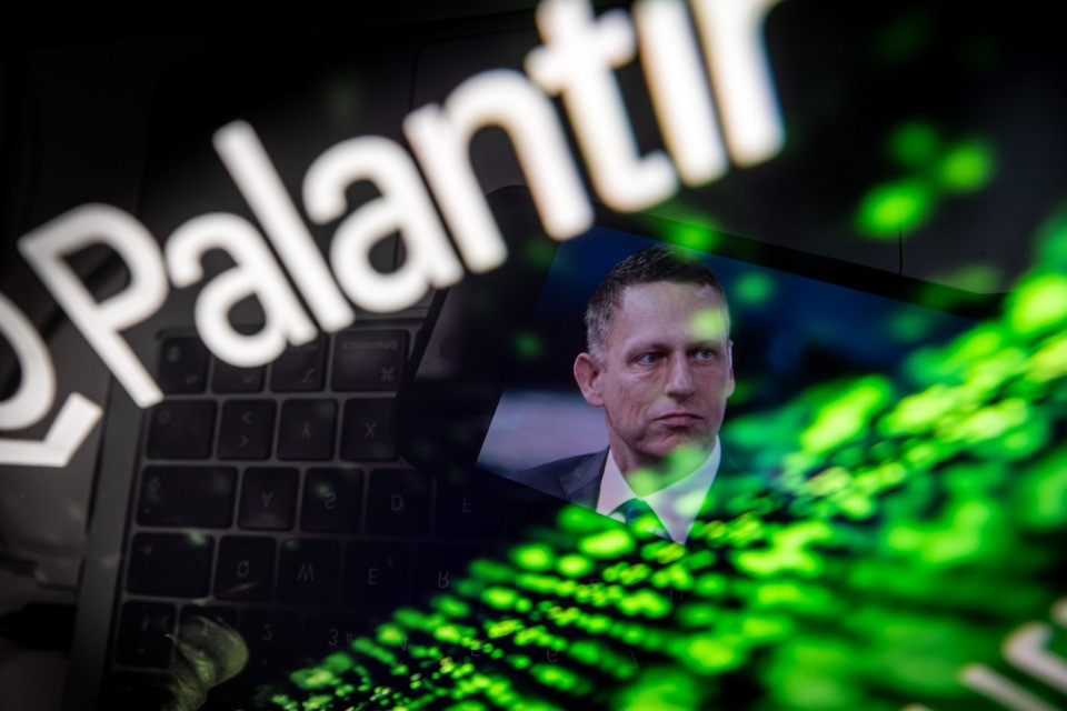 Storia di Peter Thiel, il signore degli algoritmi che vorrebbe dominare il mondo