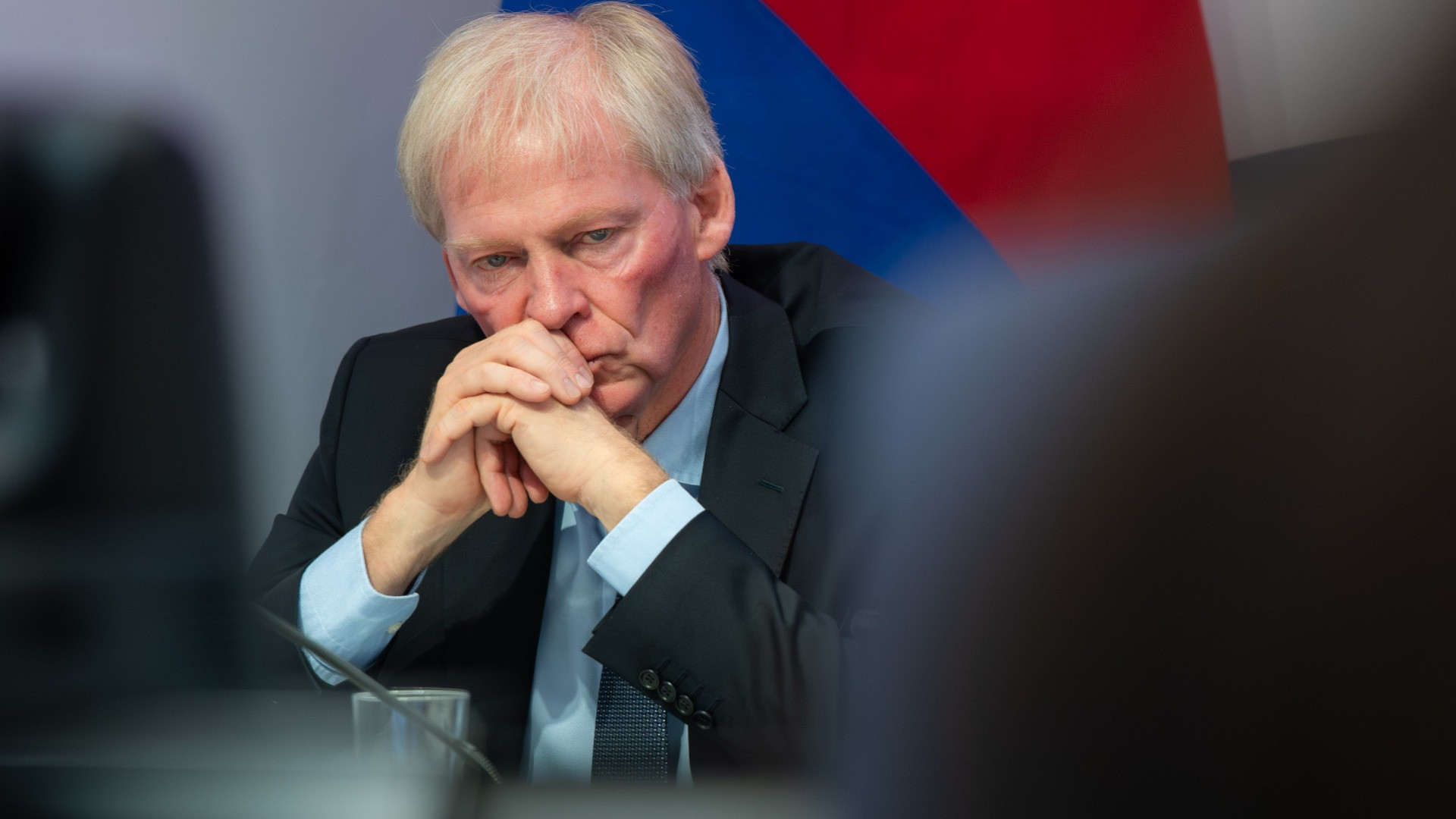 Scintille, ritiri e un tavolino caduto: alta tensione in Gran Consiglio