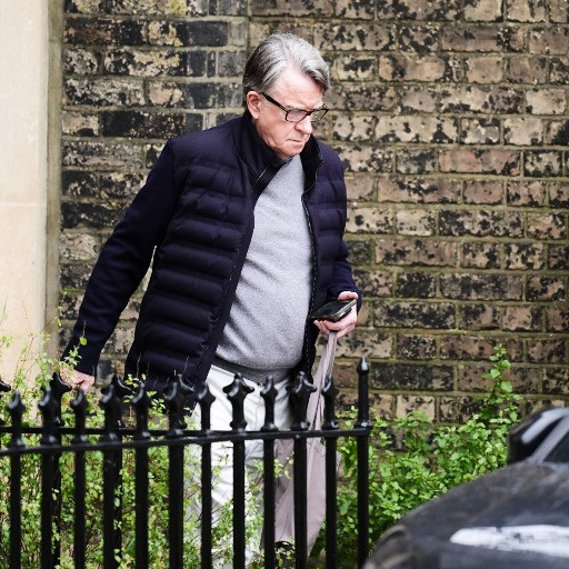 Londra nel caos: dopo l'ex principe Andrea, ora è Mandelson sotto i riflettori