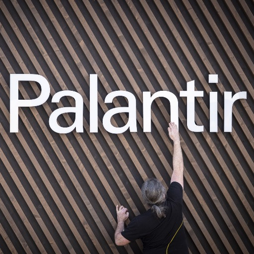 Il no della Svizzera a Palantir è ormai un caso internazionale