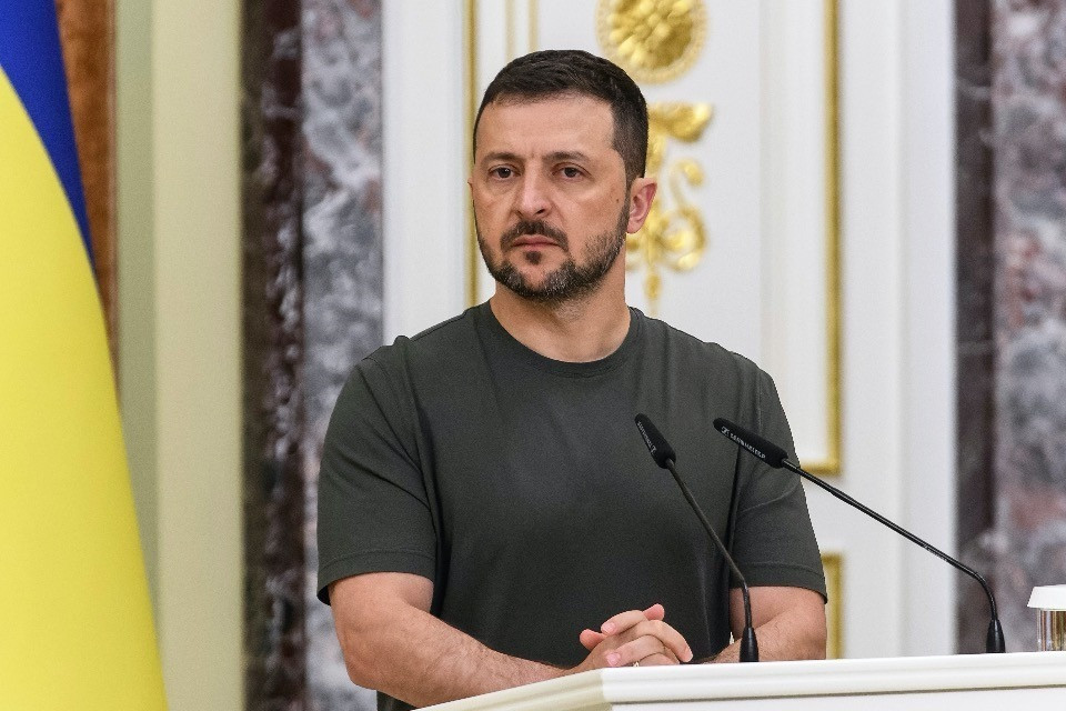 Zelensky: «Tra 10 giorni un trilaterale con USA e Russia»