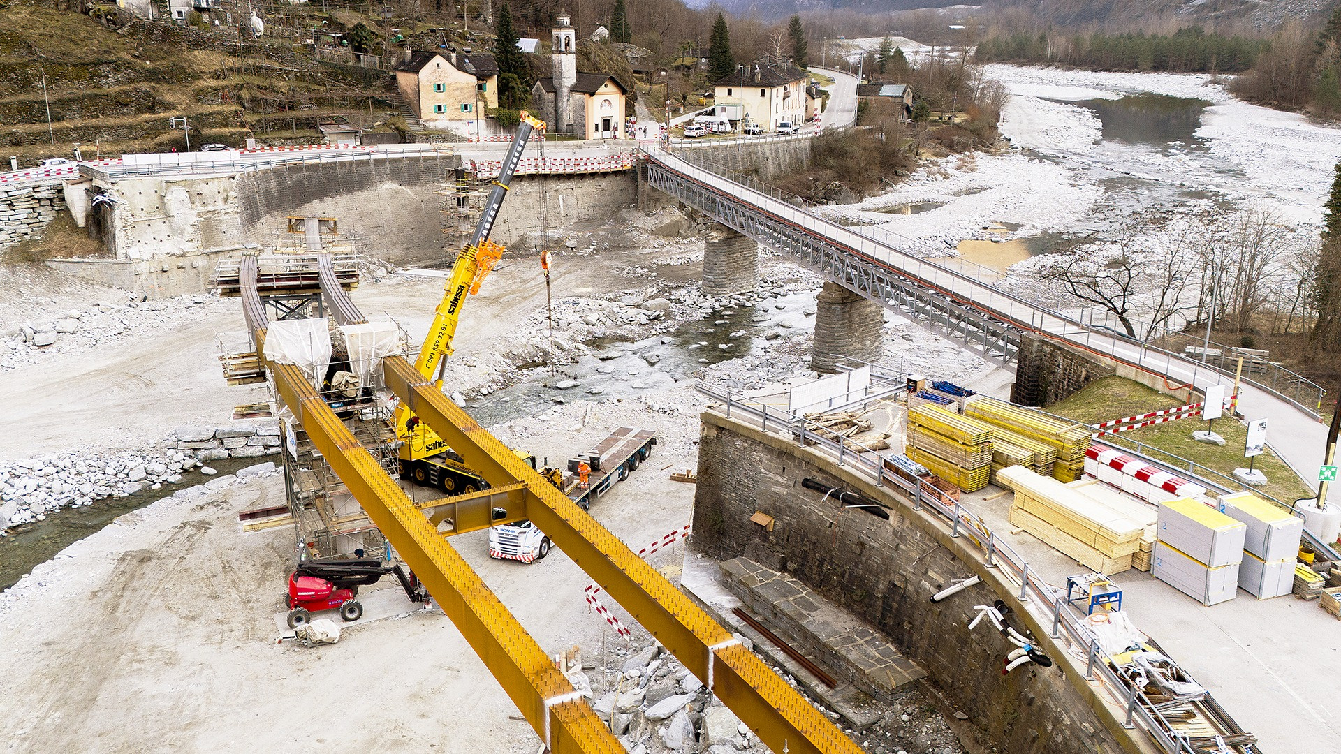 Il cantiere del nuovo ponte di Visletto prosegue come da programma