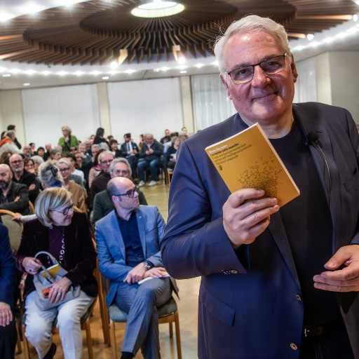 «Dobbiamo imparare a relazionarci in modo scettico e lucido con l'IA»