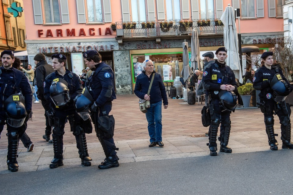 Sulle manifestazioni il Municipio resta diviso