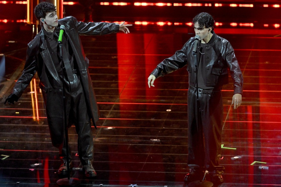 Tommaso Paradiso, Nayt, Ermal Meta, Fedez & Masini e Lda & Aka 7even vincono la seconda serata del Festival