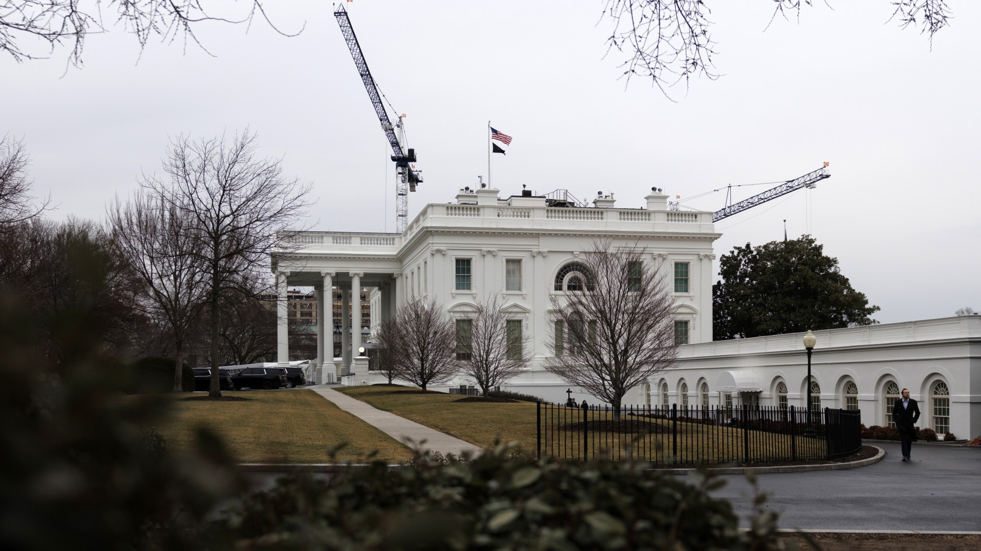 I lavori per la sala da ballo di Trump possono continuare (per ora)