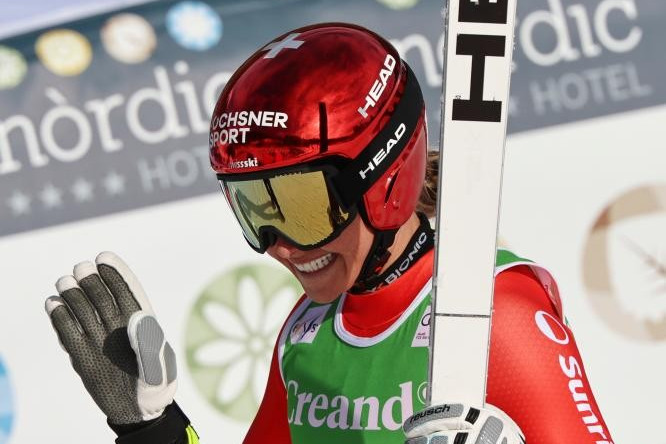 Corinne Suter trionfa e pone fine a una lunga attesa