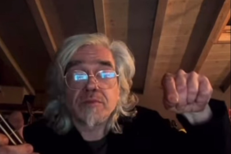 Niente Morgan a Sanremo: «Le prove con Chiello? Mi son seduto al piano e si sono ca***ti in mano»