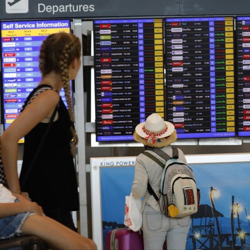 Anche Fede Volo di Radio 3i bloccata in Oman: «Avevo un volo con scalo ad Abu Dhabi»