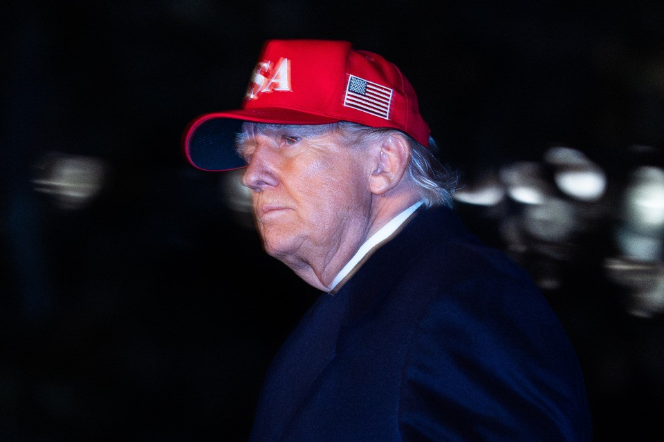 Trump: «Stiamo massacrando gli iraniani, presto arriverà una grande ondata»