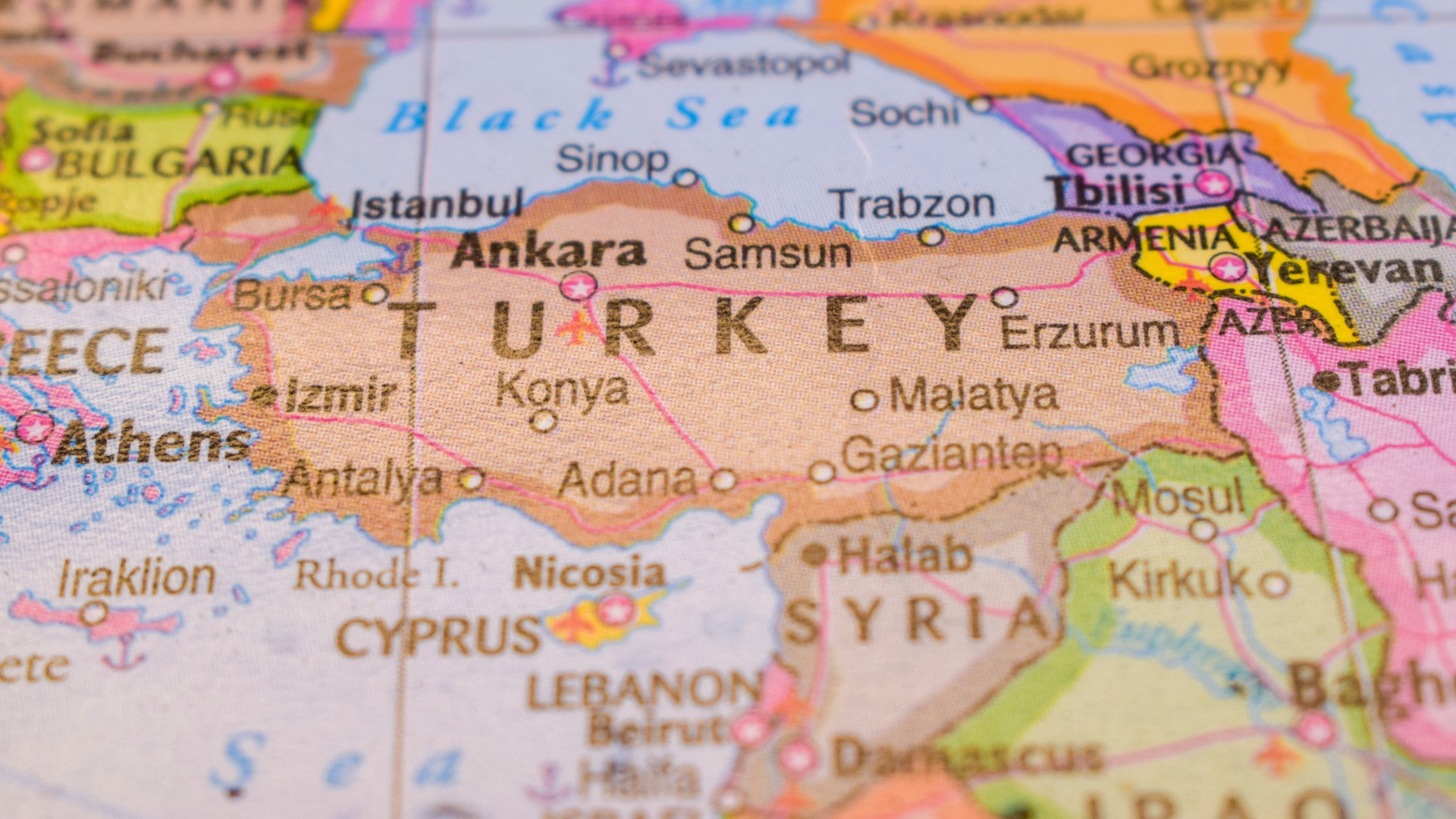 Turchia: «Intercettato un missile iraniano nel nostro spazio aereo»