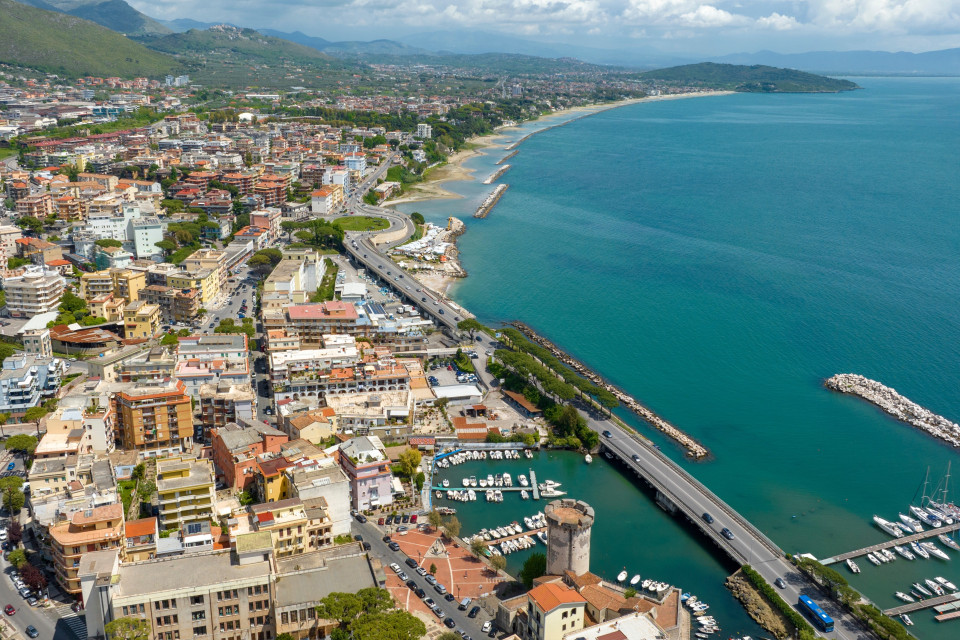 Coste in pericolo, il livello del mare è più alto del previsto