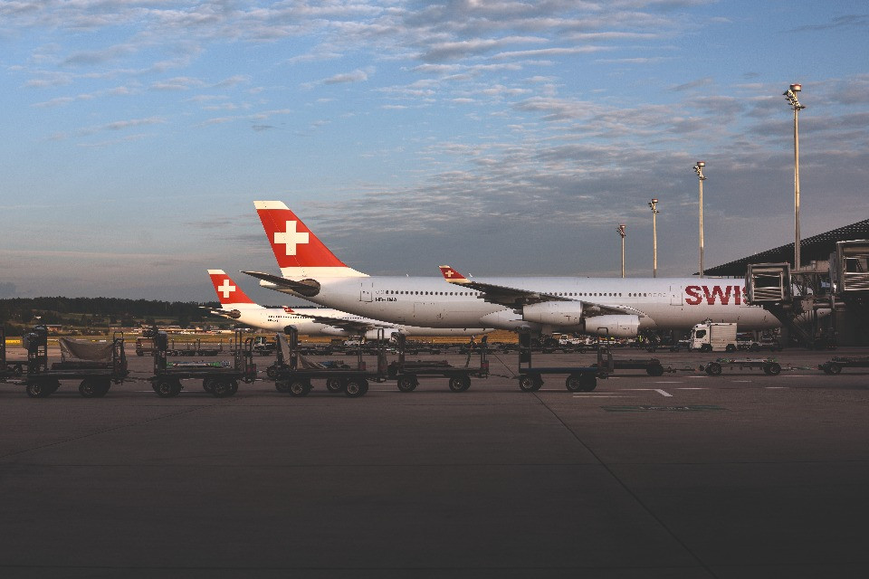 Swiss manda un Airbus A340 in Oman per rimpatriare gli svizzeri: «Operazione autonoma»