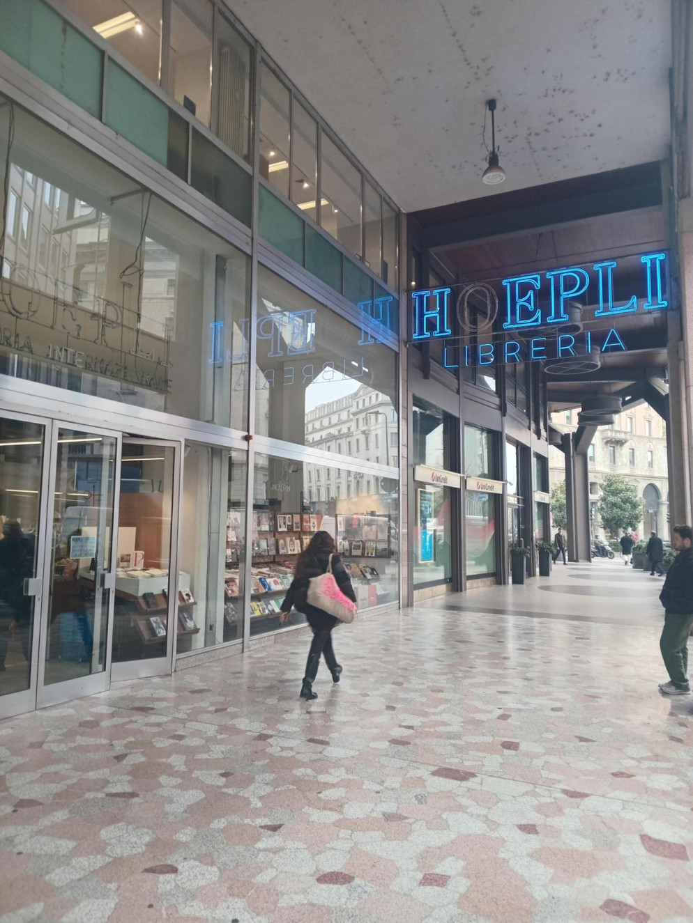 La galleria Hoepli in via Hoepli a Milano. © CdT