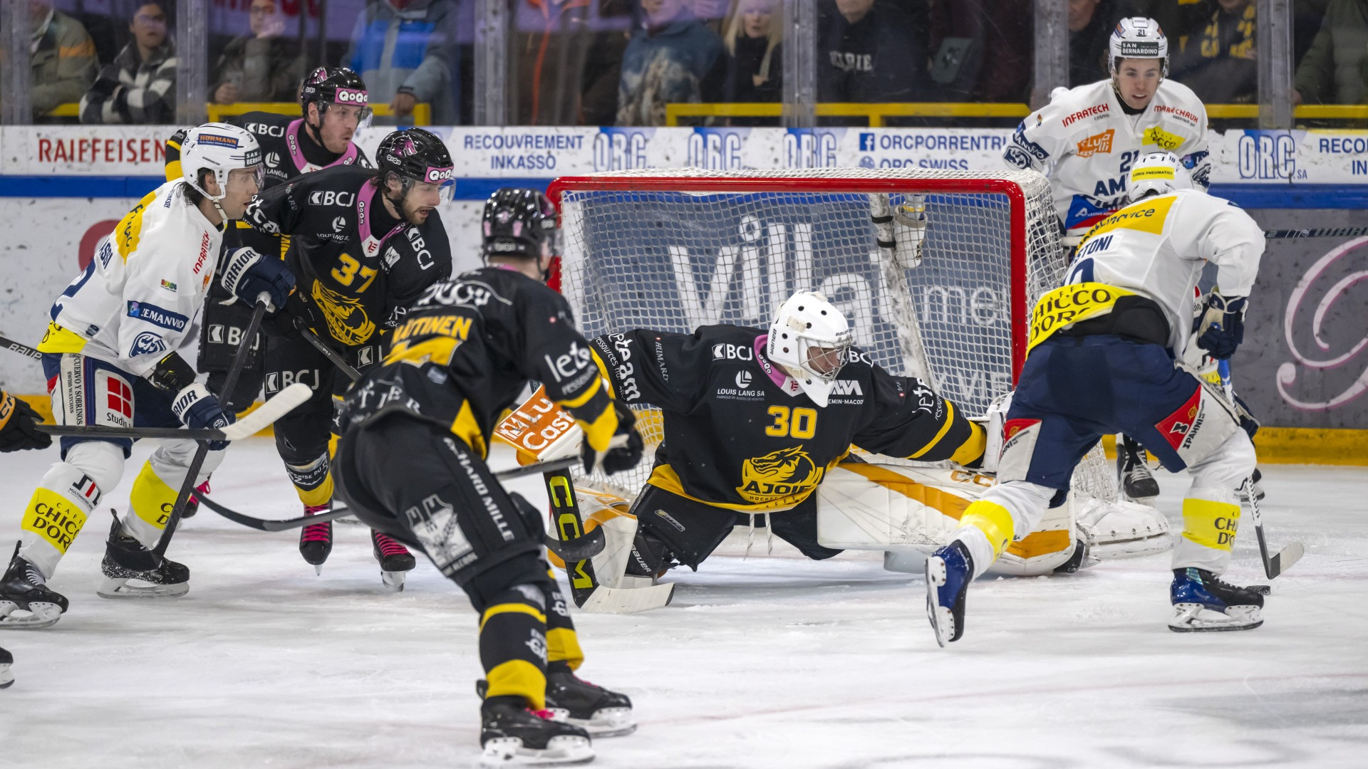 L’Ambrì batte l’Ajoie ai rigori