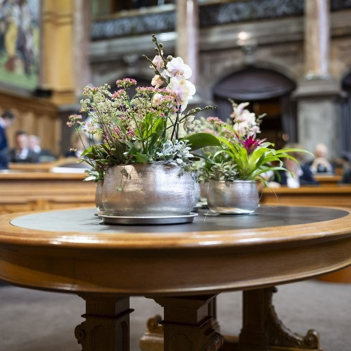 Crans-Montana, la solidarietà in moneta e i pericoli democratici