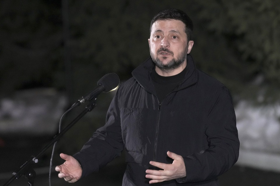 Zelensky: «I negoziati sull'Ucraina vanno avanti, forse cambieranno luogo e data»