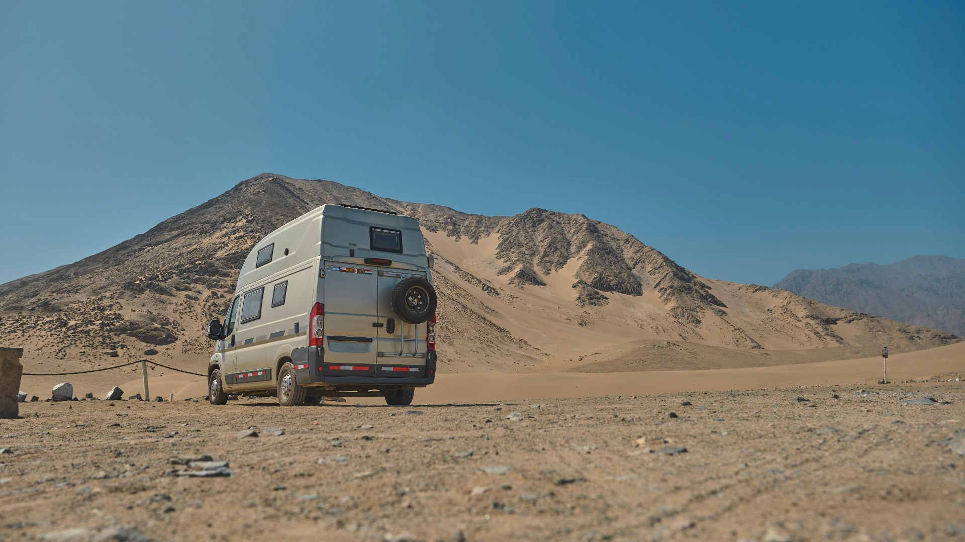 Dall’Oman alla fuga verso la Turchia: coppia svizzera attraversa l’Iraq in camper