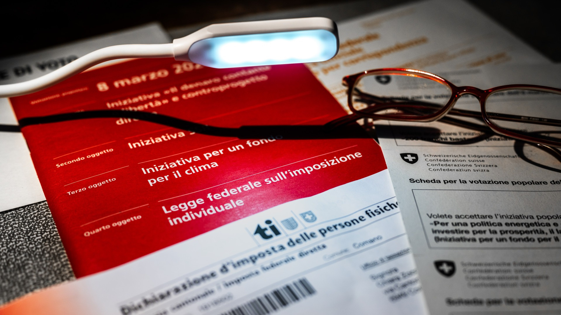 Dal dumping salariale al canone: è tempo di votare