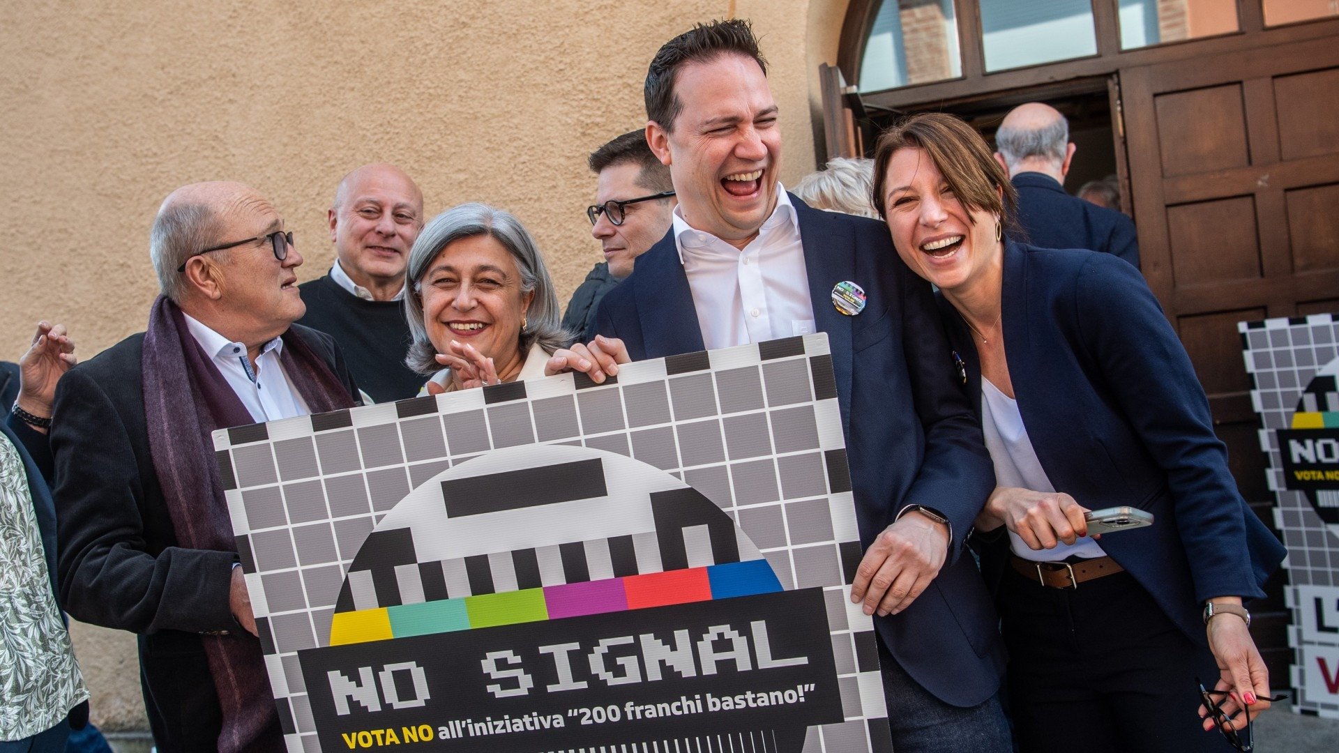 200 franchi «non» bastano