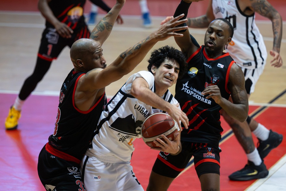 I Tigers danno battaglia, ma il Ginevra è troppo forte