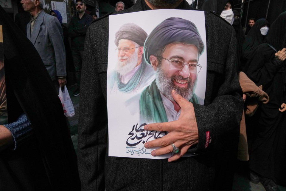 Il primo messaggio di Mojtaba Khamenei: «Non ci ritireremo mai»