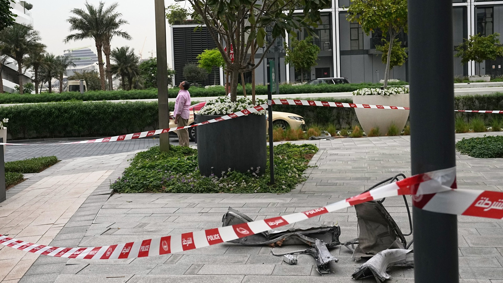 «Esplosioni e fumo su Dubai, tremano gli edifici in centro»