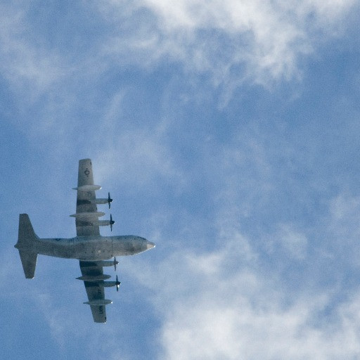 Ma gli aerei militari USA possono sorvolare la Svizzera in tempo di guerra?