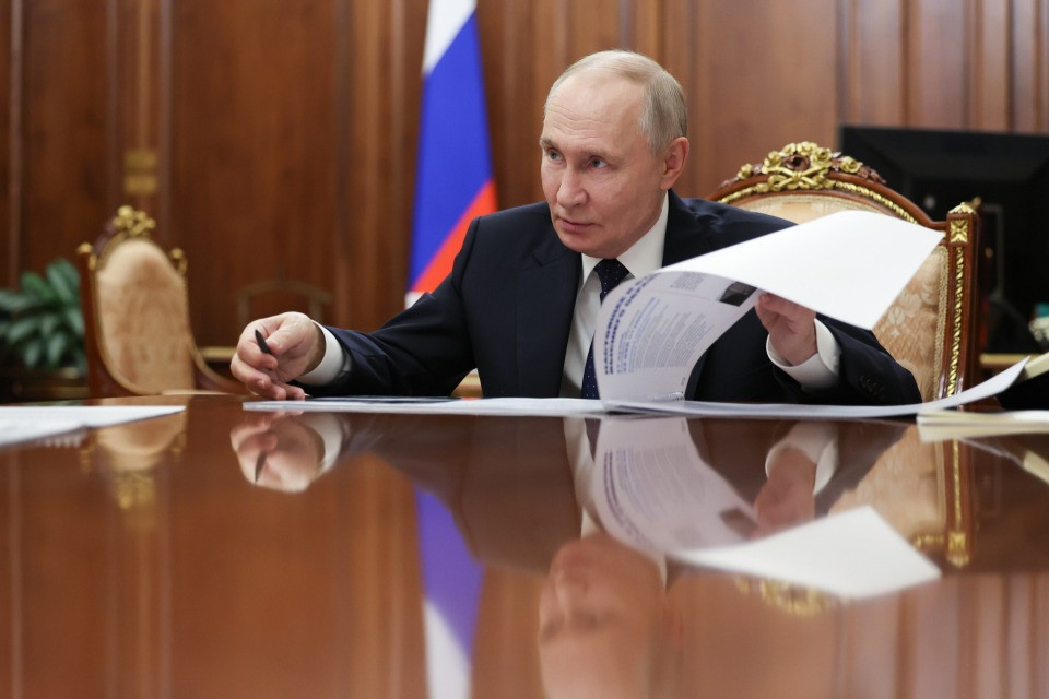 Gli USA autorizzano l'acquisto di petrolio russo già in transito