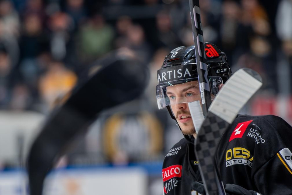Aleksi Peltonen resta, arriva Harijs Cjunskis