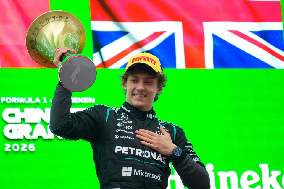 Storico Kimi in una Formula 1 stravolta