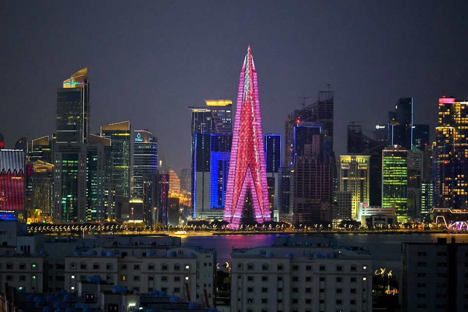 Allarme urgente ai civili di Doha e Dubai, residenti invitati a evacuare