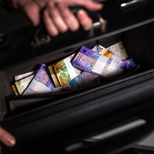 «Geni della truffa» alla sbarra per un buco da 40 milioni