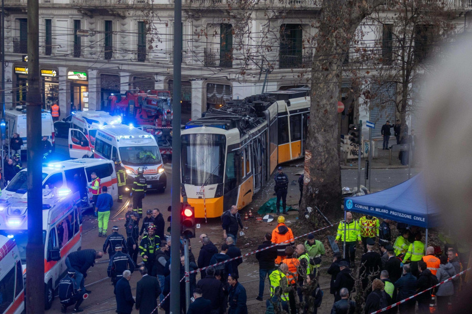 Tram deragliato a Milano, oggi l'interrogatorio del conducente