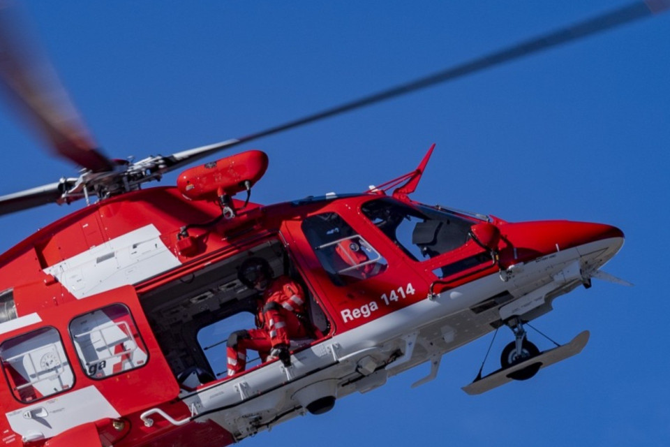 L'incidente di elicottero a Wiriehorn fu causato dalla collisione con i cavi