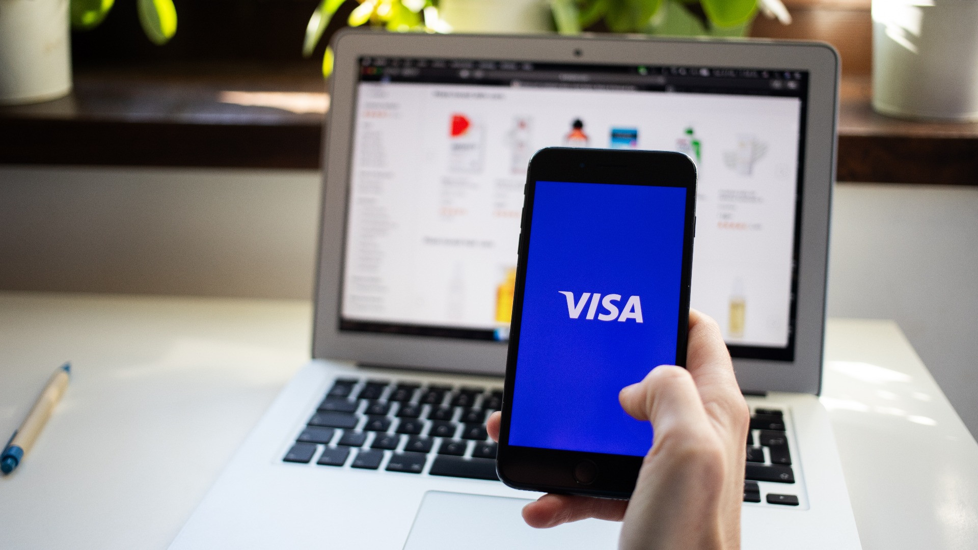 Visa lancia «Agentic Ready», il programma dedicato al commercio arricchito dall'IA