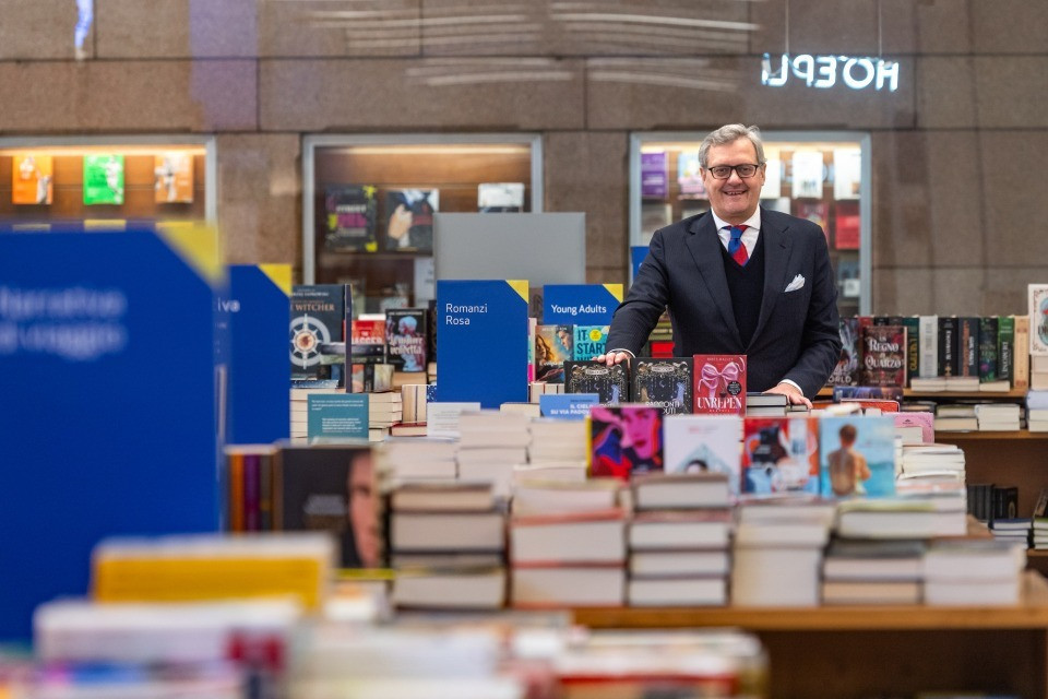 Il caso Hoepli e la fuga dal libro, ma non in Svizzera