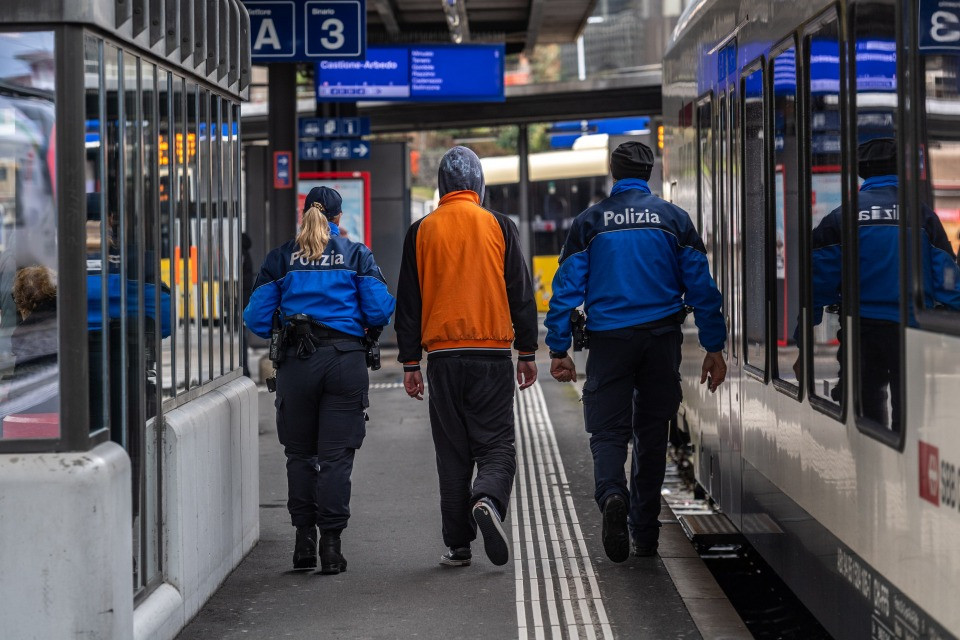 Muralto (non) è il Bronx: «I problemi arrivano in treno da Milano»