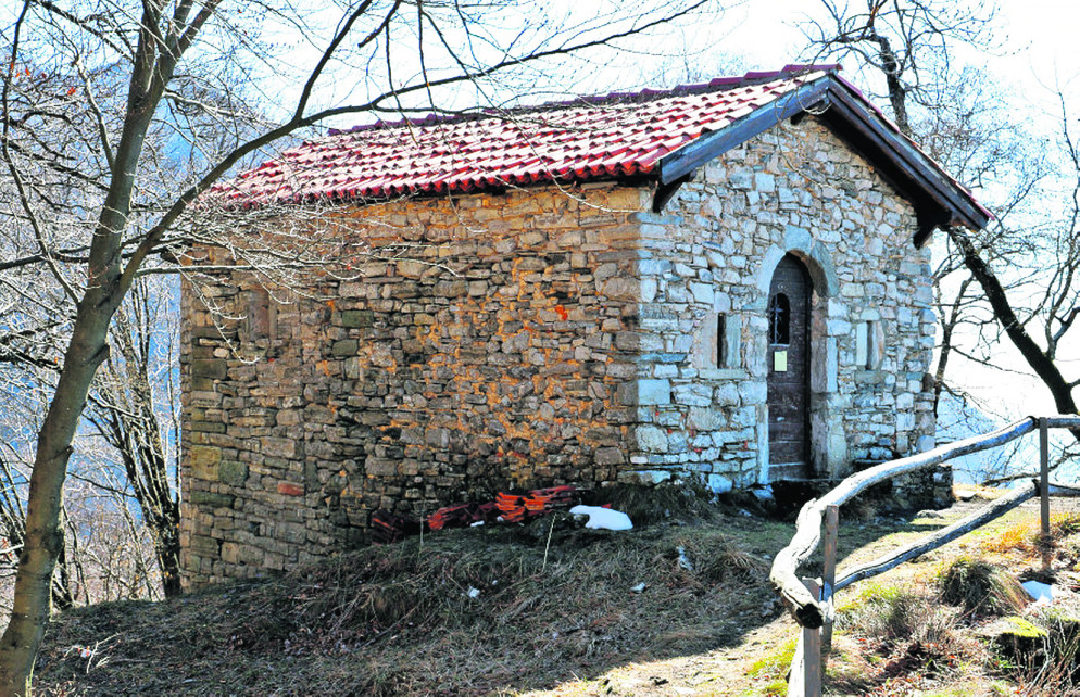 La chiesetta di Sant'Agata in territorio di Rovio 