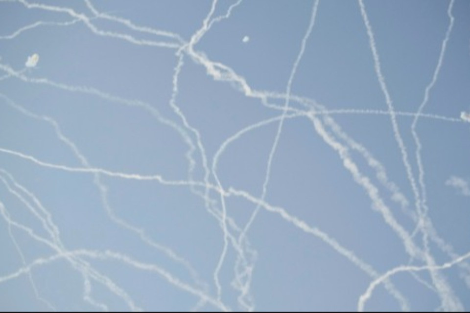 Emirati e Kuwait rispondono a raid missilistici