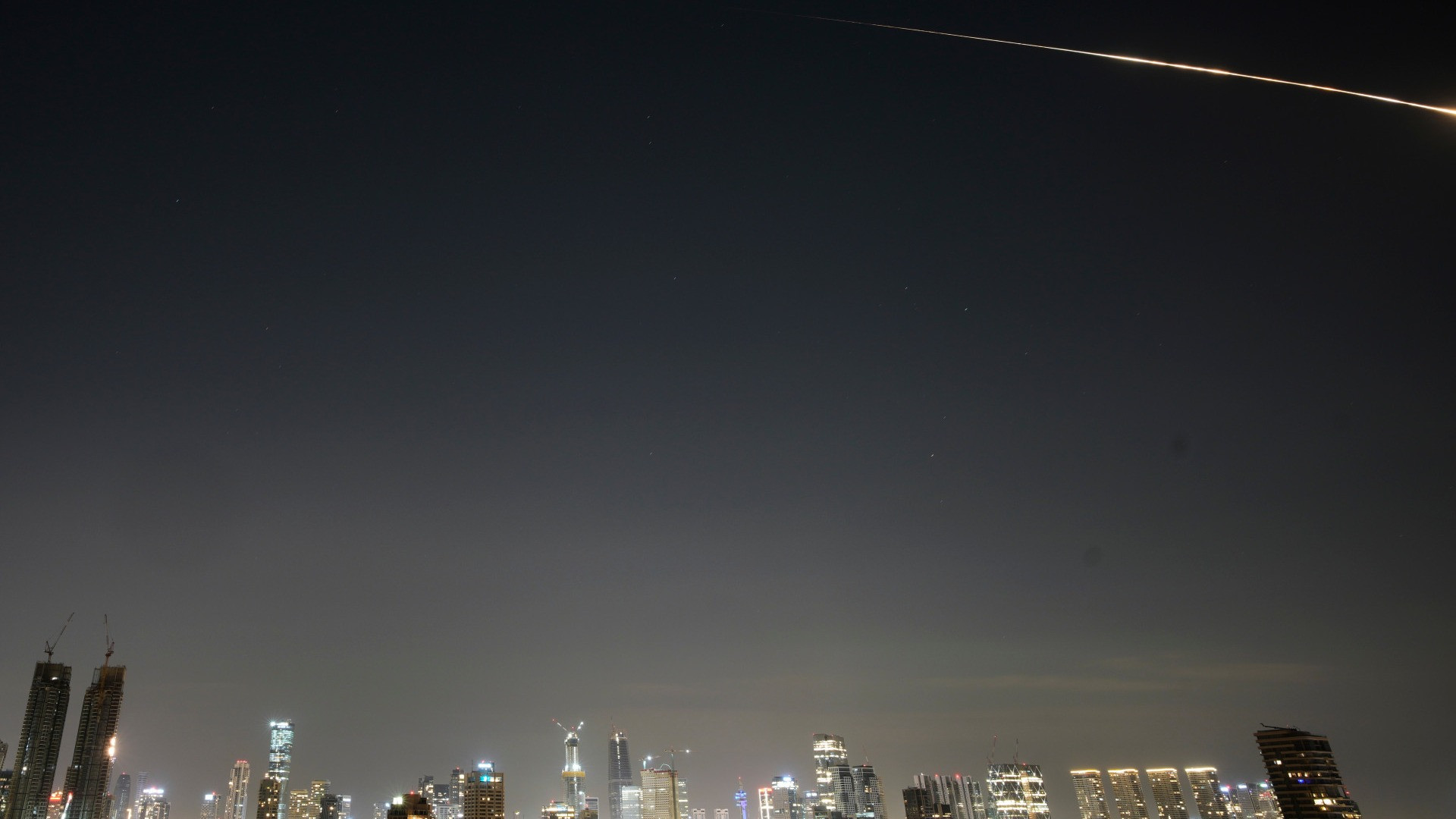 L'Iran lancia una nuova ondata di missili contro Israele