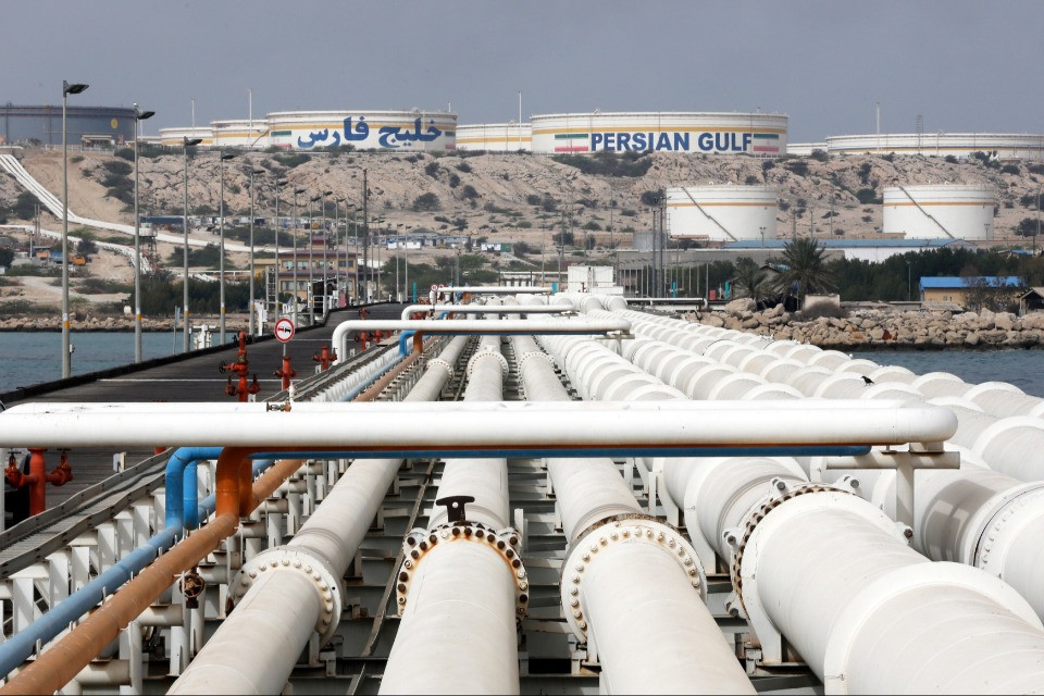 Trump, minaccia via social: «Possiamo prenderci Kharg»