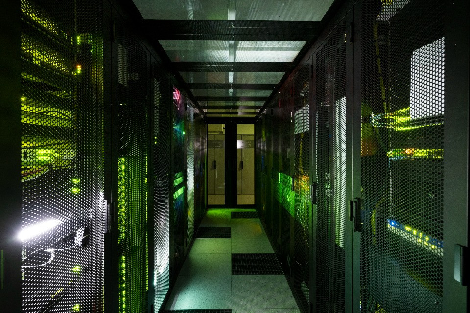 UBS investe in Artificialy per una Intelligenza artificiale su misura