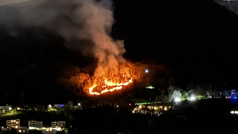 Un altro incendio boschivo in Ticino: fiamme nel Malcantone