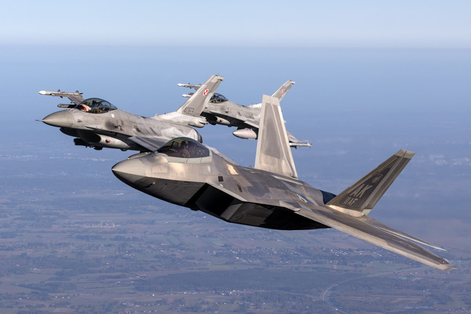 La Confederazione ha respinto diverse richieste di sorvolo USA