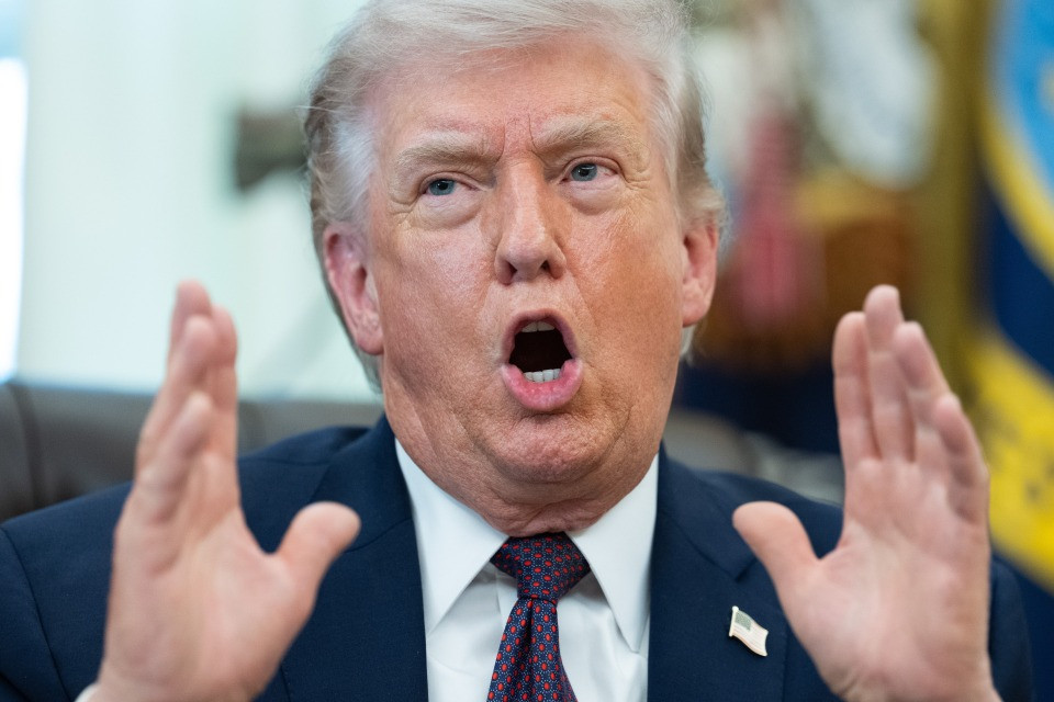 Trump infuriato con gli alleati, e ora la NATO traballa: «È una tigre di carta, pure Putin lo sa»