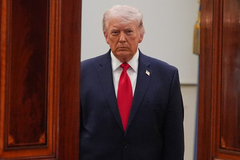 Trump: «Nelle prossime settimane colpiremo l'Iran e lo riporteremo all'età della pietra»