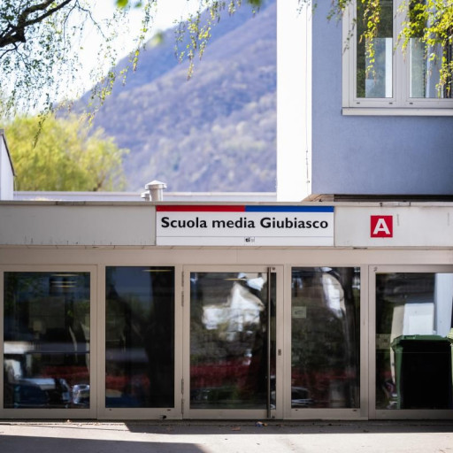 Abusi a scuola, Più Donne attacca: «Basta silenzi, ai ragazzi va detta la verità»