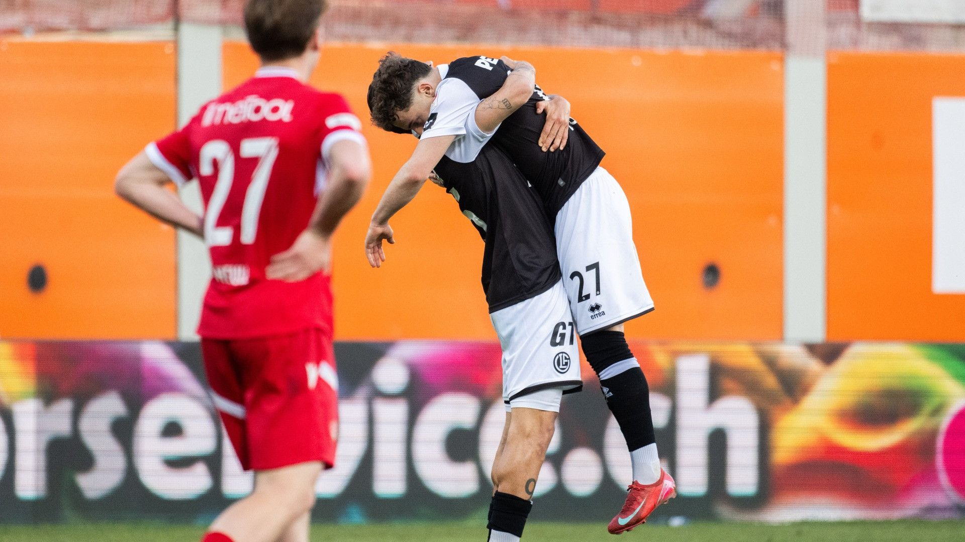 Dos Santos incanta, il Lugano stende il Thun capolista