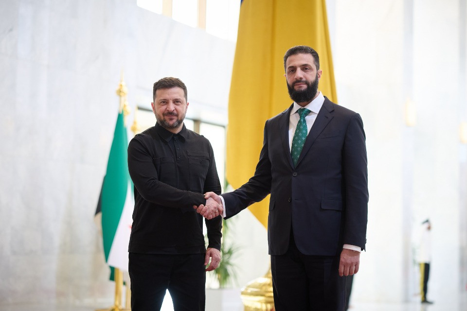 Zelensky in Siria incontra il presidente al-Sharaa